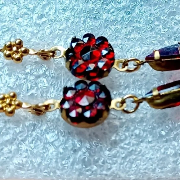Czech Victorian Bohemian GARNET Rose Cut-Crystal Drop/Dangle Leverback Earrings - Picture 3 of 6